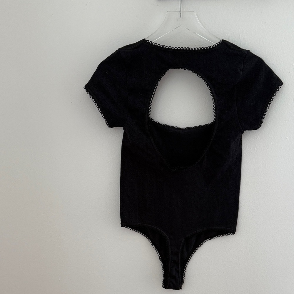 Anthropologie Seamless Pointelle Open Back Bodysuit Black Lace Trim Size Small - Picture 6 of 10